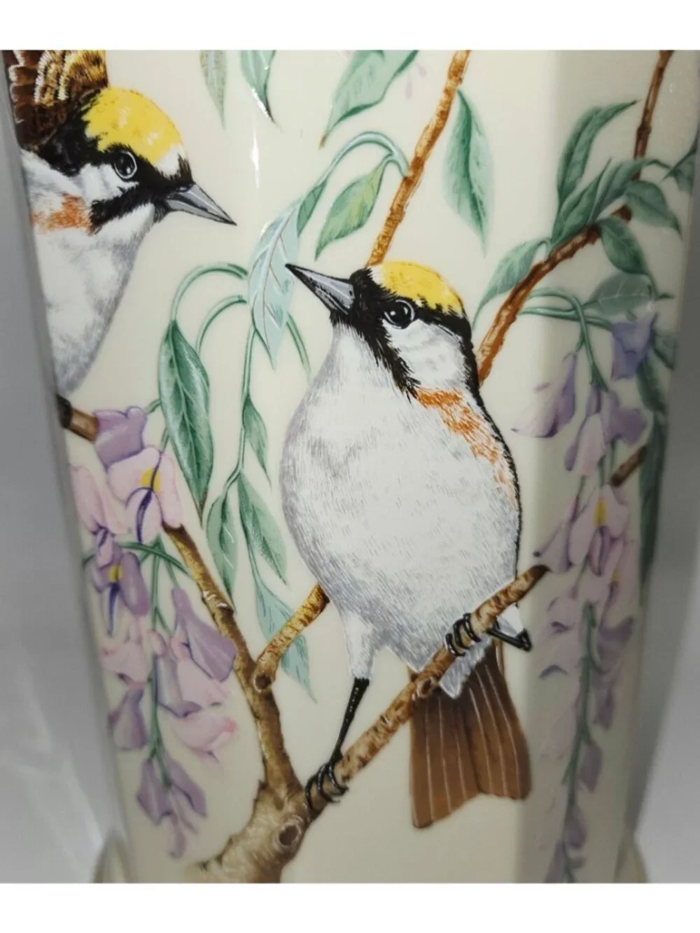 The Jefferson Vase By Lenox Presidential Garden Collection Bird & Wisteria Art,
